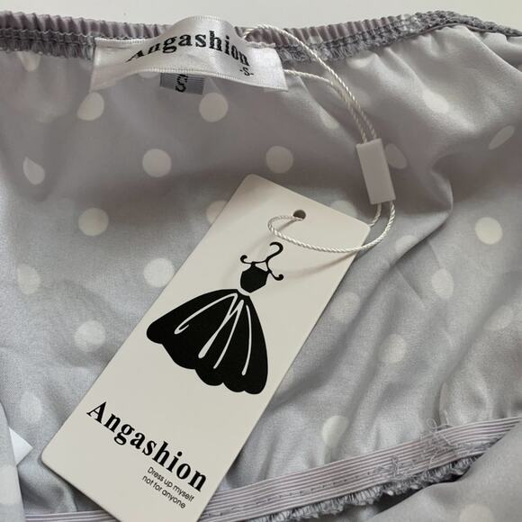 NWT Gray Polka Dot Halter Top Romper Small - Picture 9 of 10